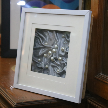 Pearly passion Wall Frame